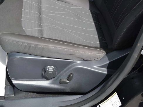 Used 2019 Ford EcoSport SE image 16