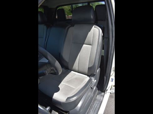 Used 2017 Nissan Titan S AWD/4WD image 15