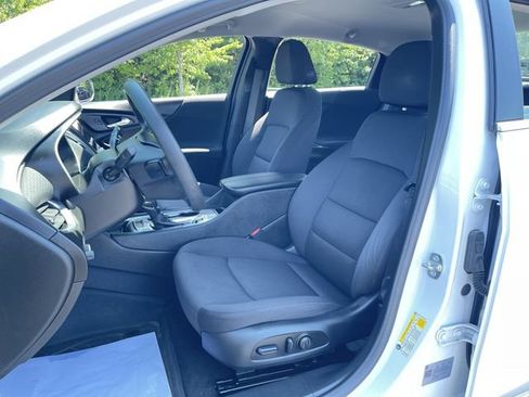 Used 2023 Chevrolet Malibu LT w/ LPO, Floor Liner Package FWD image 18
