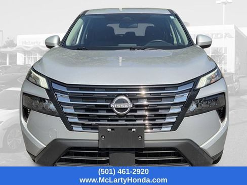 Used 2025 Nissan Rogue SV FWD image 5