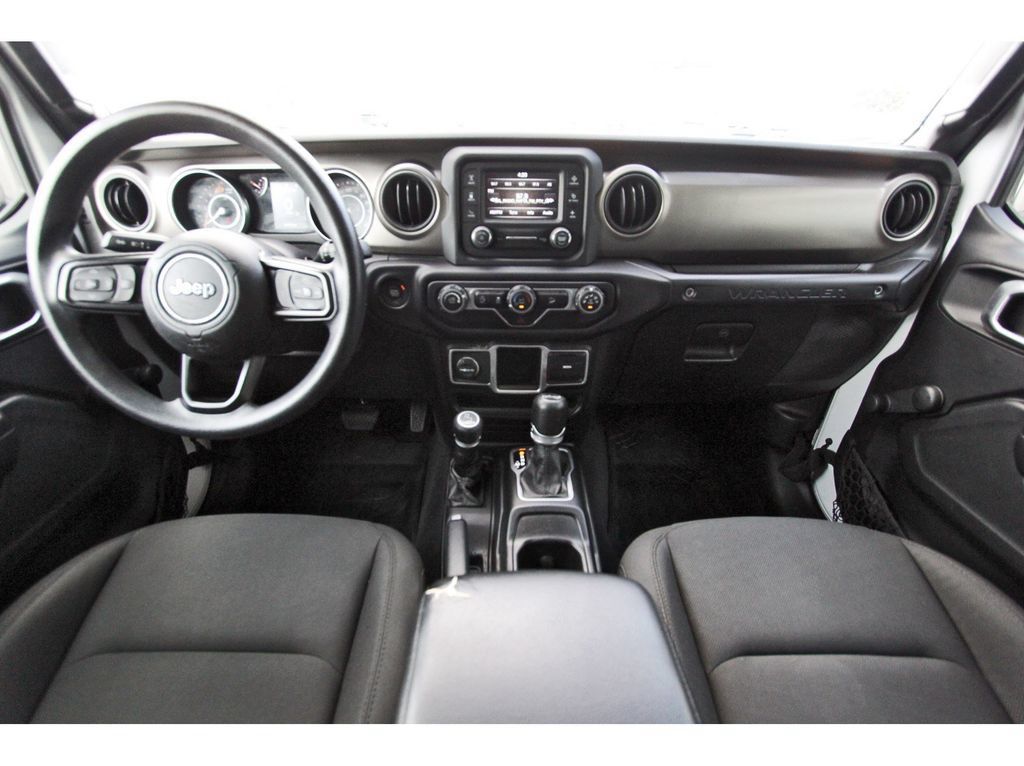 Used 2018 Jeep Wrangler Unlimited Sport AWD/4WD image 10