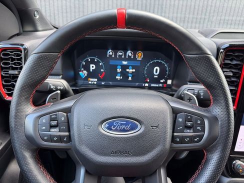 Certified 2025 Ford Ranger Raptor AWD/4WD image 32