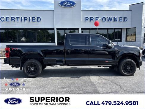 Used 2025 Ford F350 Platinum AWD/4WD image 2