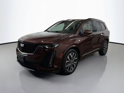 Used 2022 Cadillac XT6 Sport w/ Technology Package AWD/4WD image 5