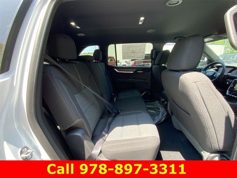 New 2025 GMC Acadia Elevation image 26