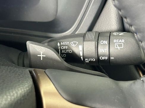 Used 2025 Toyota Grand Highlander AWD Hybrid image 32