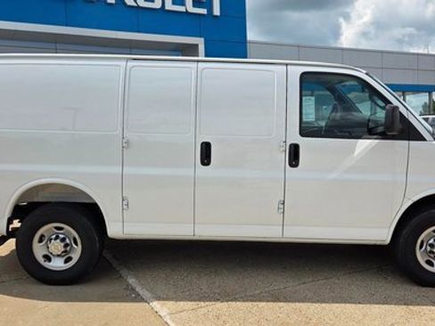 New 2025 Chevrolet Express 2500 w/ Driver Convenience Package image 3