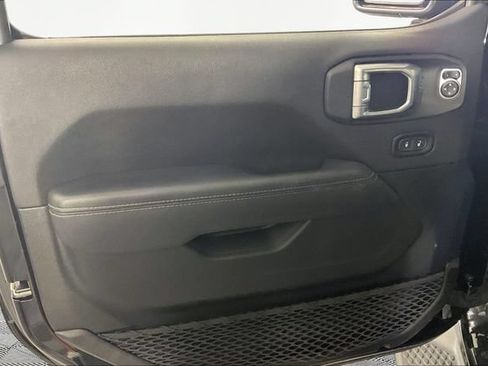 Used 2023 Jeep Wrangler Unlimited Sahara AWD/4WD image 18