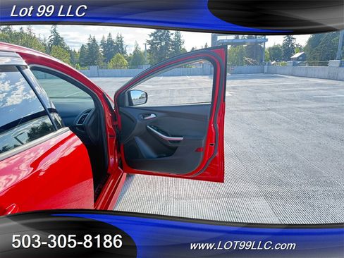 Used 2017 Ford Focus ST FWD image 38