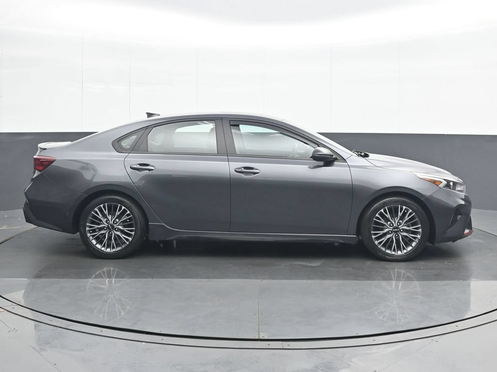 Used 2023 Kia Forte GT-Line w/ GT-Line Premium Package FWD image 7
