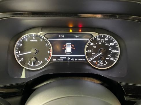 Used 2025 Nissan Pathfinder SL w/ SL Premium Package FWD image 25