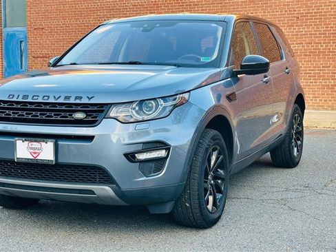 Used 2018 Land Rover Discovery Sport SE image 2