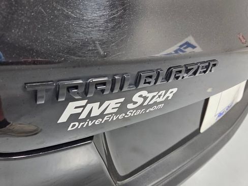 Used 2022 Chevrolet TrailBlazer RS FWD image 11