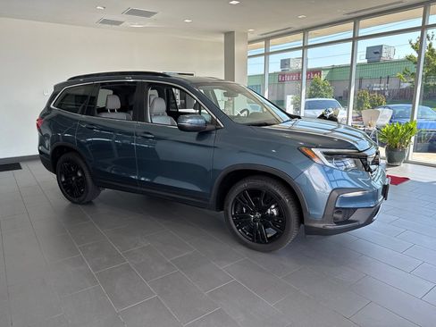 Used 2021 Honda Pilot Special Edition image 1