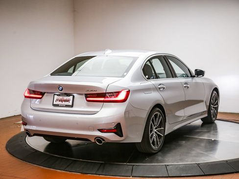 Used 2019 BMW 330i Sedan w/ Convenience Package RWD image 7