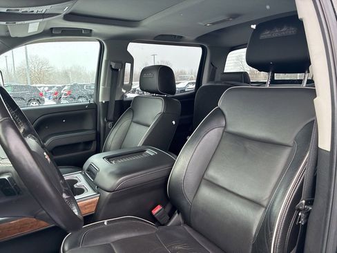 Used 2018 Chevrolet Silverado 2500 High Country image 34