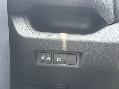 Certified 2021 Toyota RAV4 LE FWD image 13