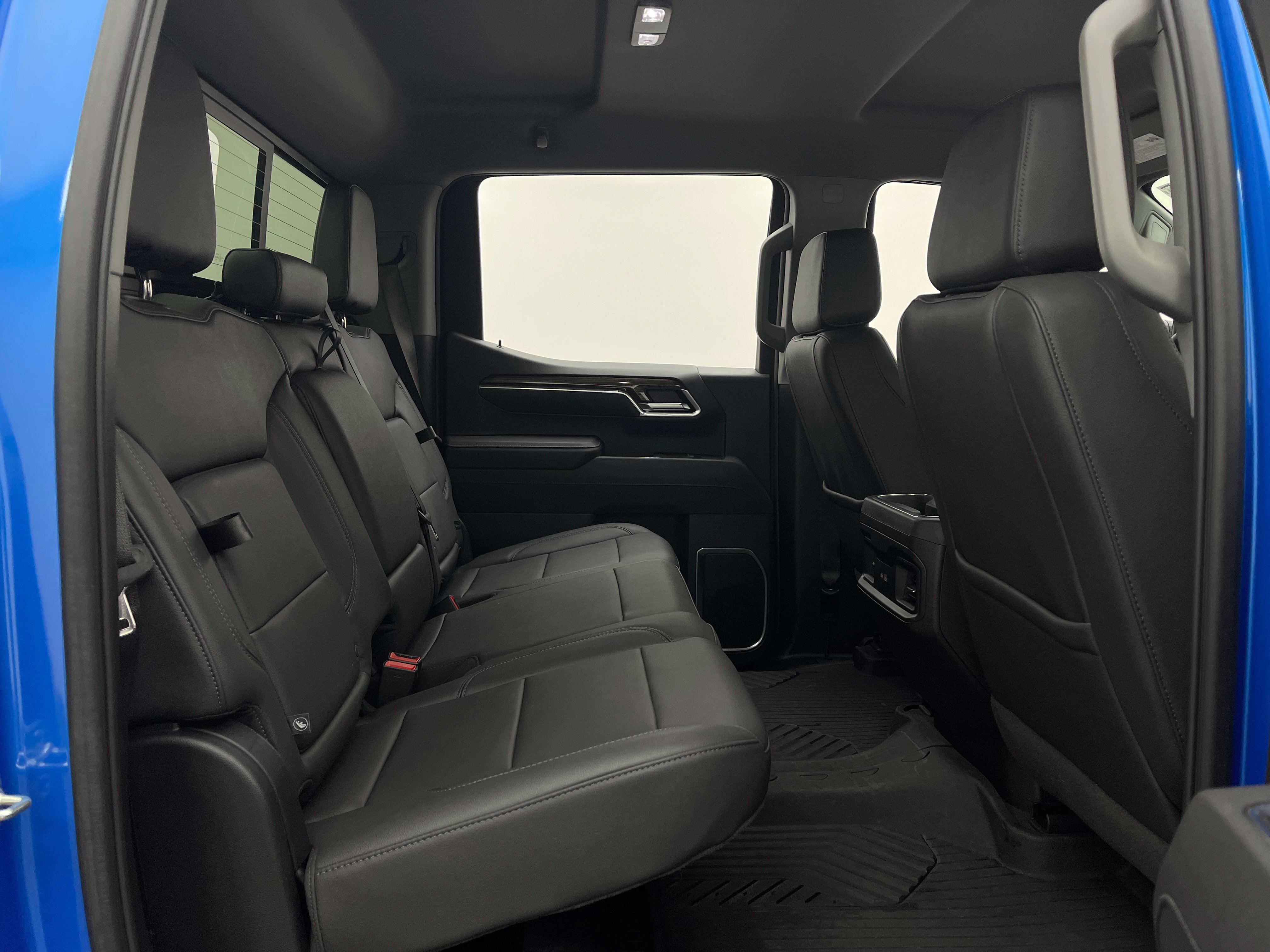 Used 2025 Chevrolet Silverado 1500 RST AWD/4WD image 37