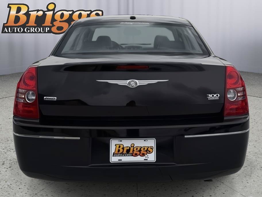 Used 2010 Chrysler 300 Touring AWD/4WD image 4
