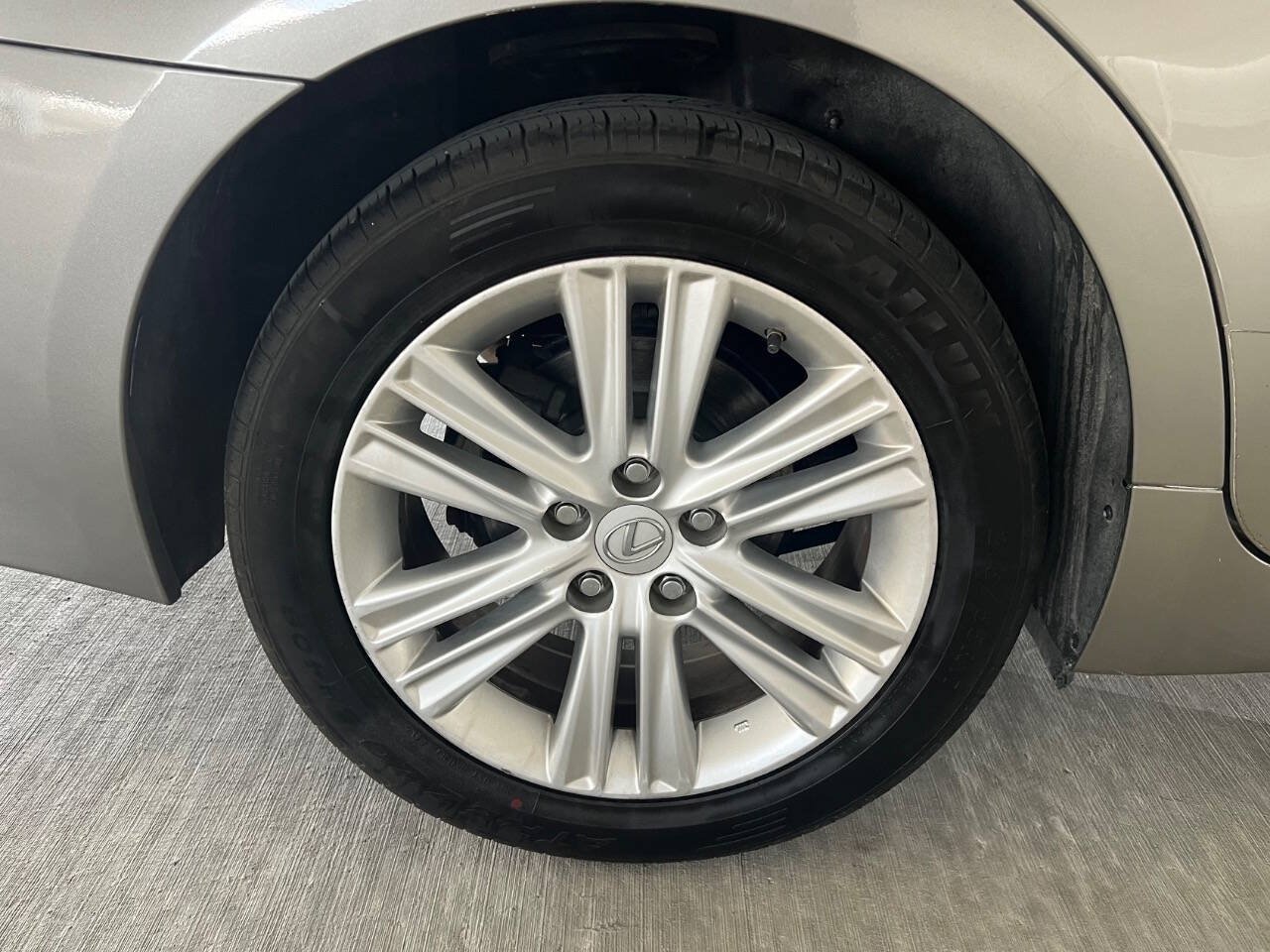 Used 2015 Lexus ES 350 w/ Premium Package FWD image 26
