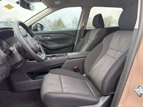 Used 2024 Nissan Rogue SV image 22