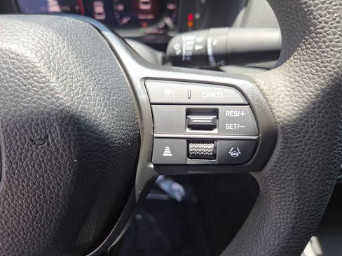 Used 2023 Honda Accord EX image 33