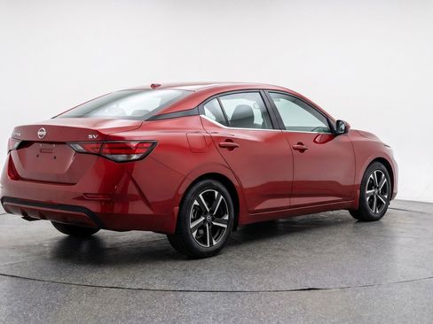 Used 2024 Nissan Sentra SV FWD image 9