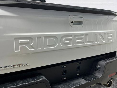New 2026 Honda Ridgeline Black Edition image 7