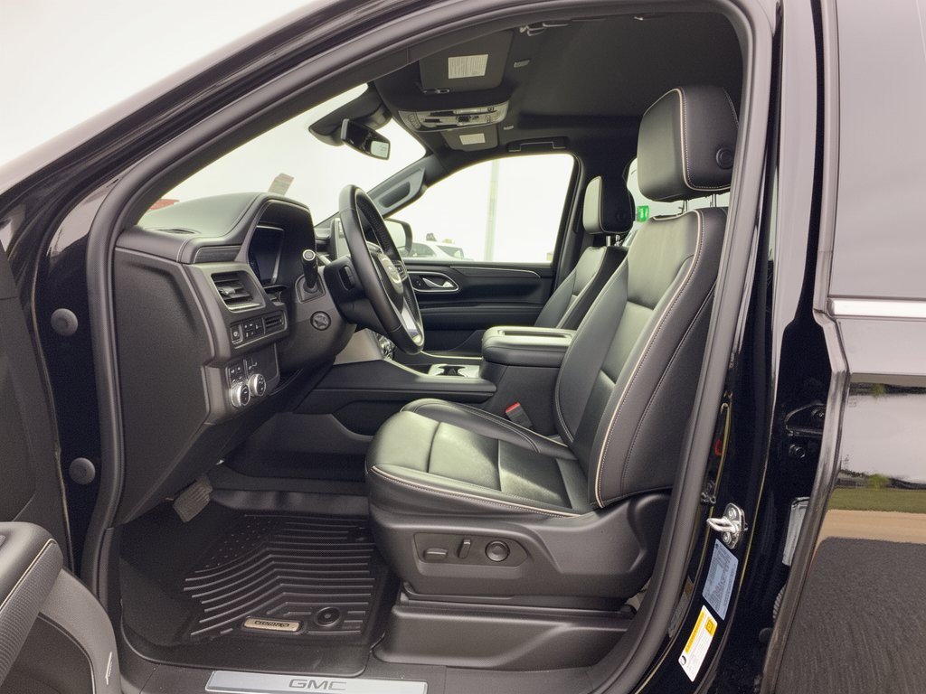 Used 2023 GMC Yukon XL SLT w/ SLT Luxury Package AWD/4WD image 5