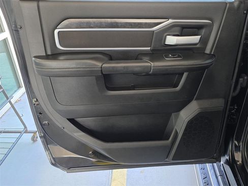 Used 2024 RAM 2500 Big Horn image 34