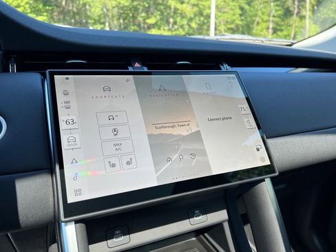 New 2025 Land Rover Discovery Sport S image 16