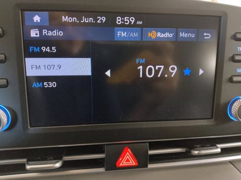 Used 2025 Hyundai Elantra Sport FWD image 25