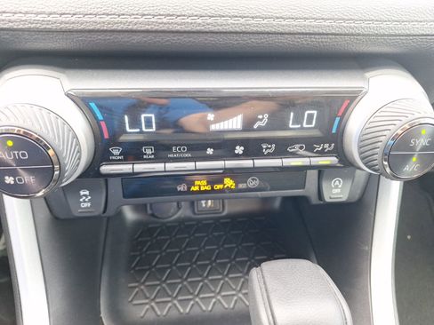 Used 2024 Toyota RAV4 XLE w/ Convenience Package image 26