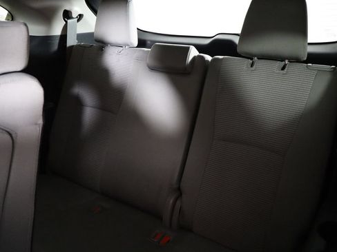 Used 2022 Toyota Highlander L AWD/4WD image 17