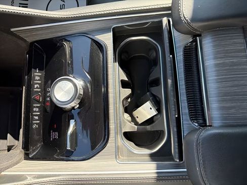 Used 2023 Jeep Wagoneer L Series II image 23