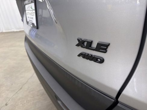Used 2022 Toyota RAV4 XLE image 24