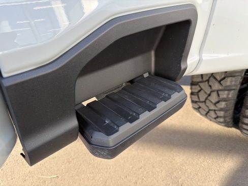 Used 2025 Ford F450 Lariat image 38