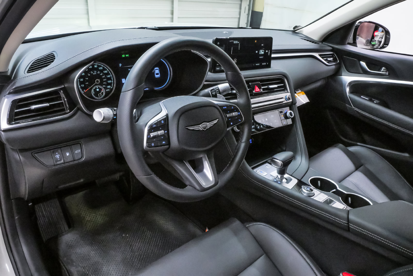 Certified 2026 Genesis G70 2.5T AWD/4WD image 2