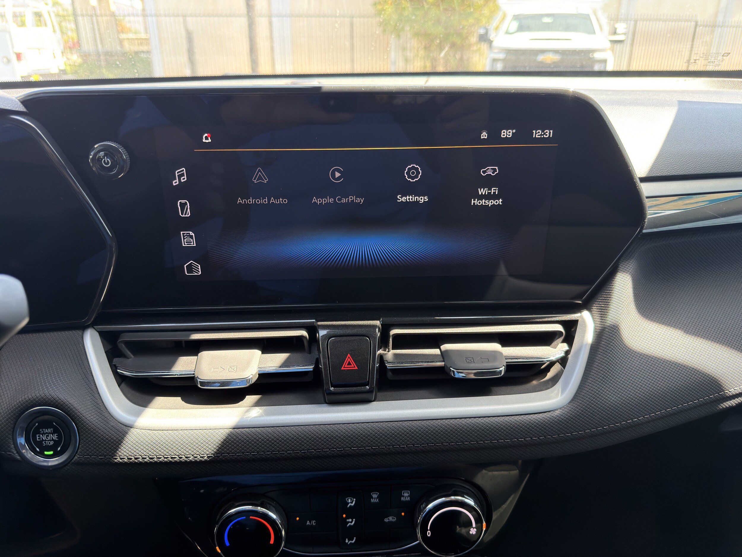 Used 2024 Chevrolet TrailBlazer LT FWD image 27