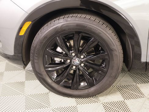 Used 2025 Buick Envista Sport Touring w/ Convenience I Package FWD image 18
