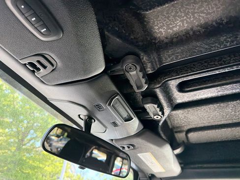 Used 2020 Jeep Wrangler Unlimited Sahara AWD/4WD image 29