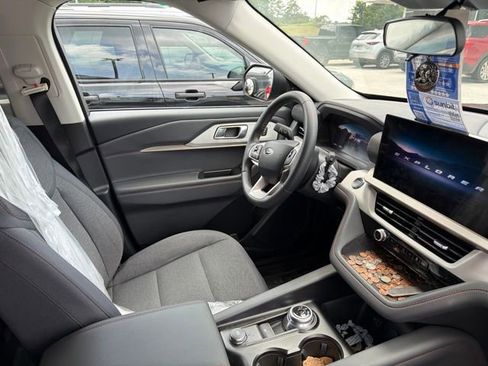 Used 2026 Ford Explorer Active RWD image 36