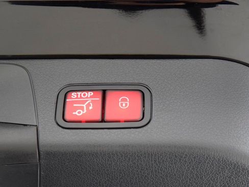 Certified 2026 Mercedes-Benz GLB 250 GLB 250 image 33