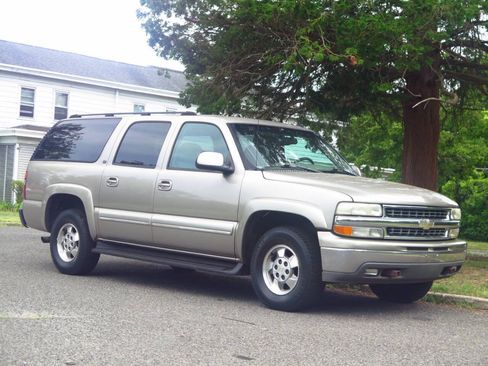 Used 2002 Chevrolet Suburban LT AWD/4WD image 6