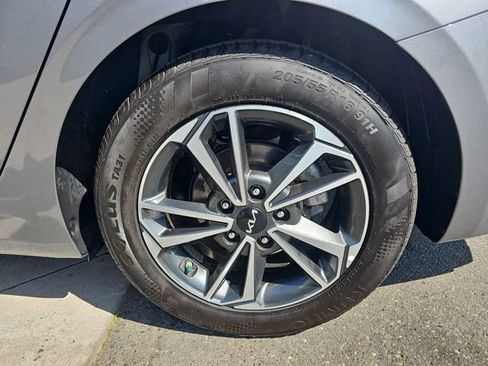Used 2024 Kia Forte LXS FWD image 30