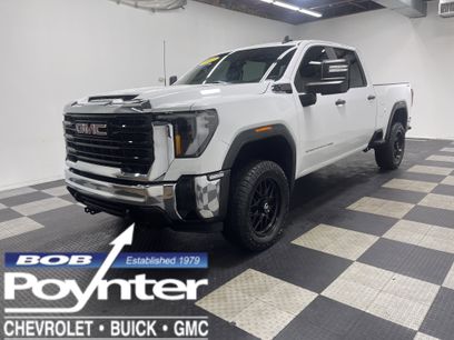 Used 2024 GMC Sierra 2500 Pro w/ Convenience Package