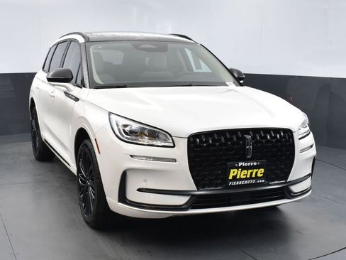 New 2025 Lincoln Corsair Reserve w/ Jet Appearance Package image 6