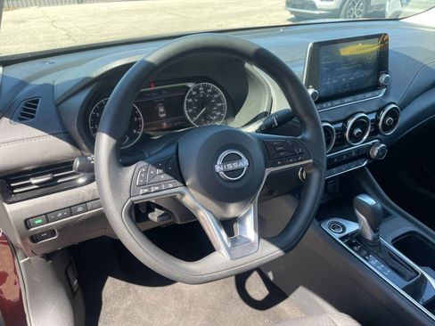 Used 2025 Nissan Sentra SV FWD image 25