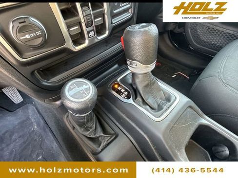 Used 2022 Jeep Wrangler Unlimited Sport image 16