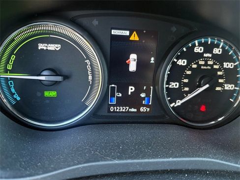 Used 2020 Mitsubishi Outlander GT image 18